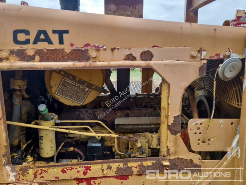 Grader Caterpillar D5B
