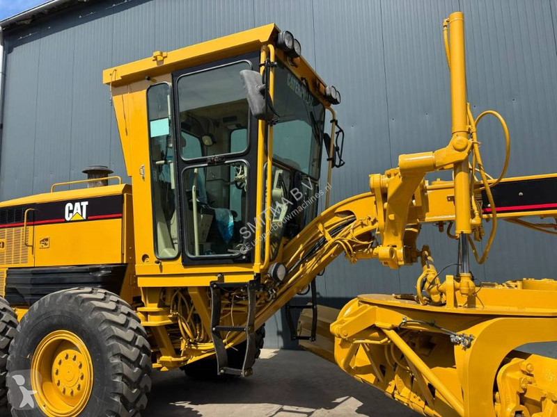 Grejder Caterpillar