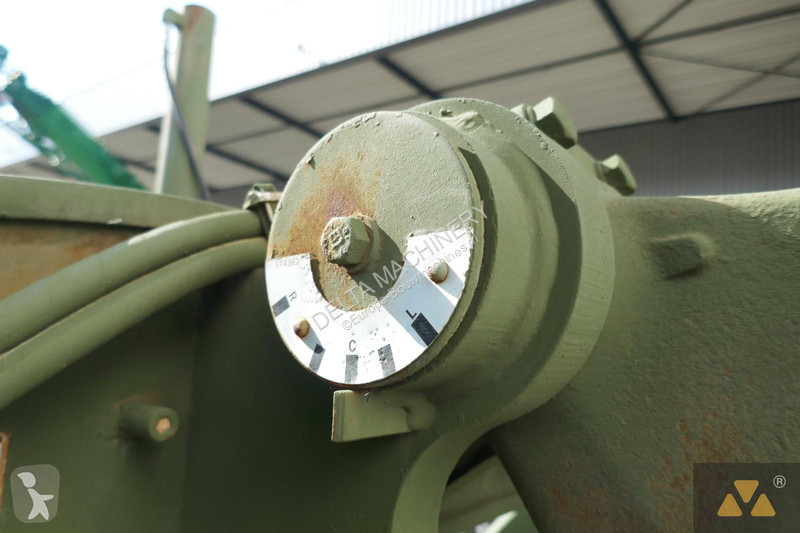Grejder Caterpillar Ex-army