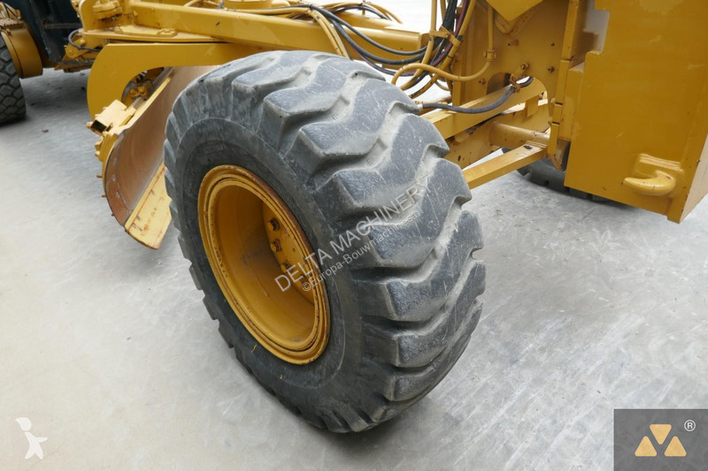 Grejder Caterpillar 140M