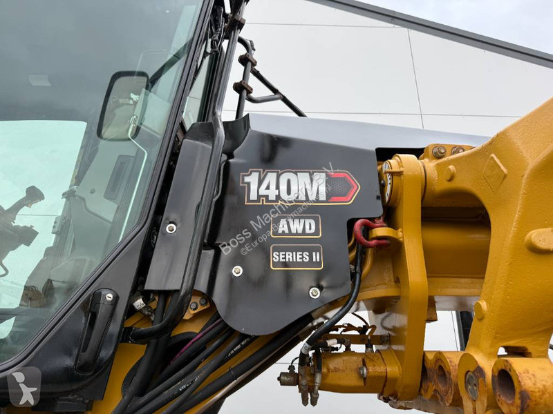 Grejder Caterpillar VHP 6x6 AWH - 4.88m Blade
