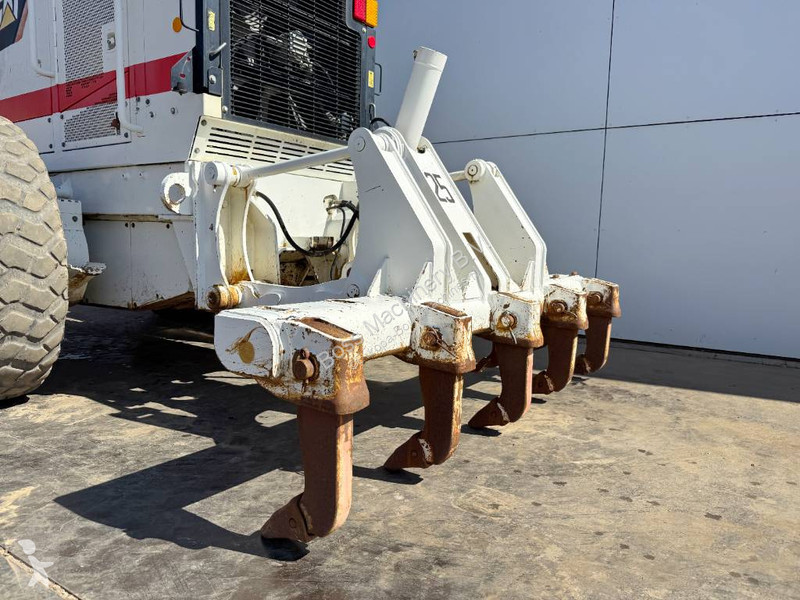 Grejder Caterpillar 120M - CE / Front Blade +...