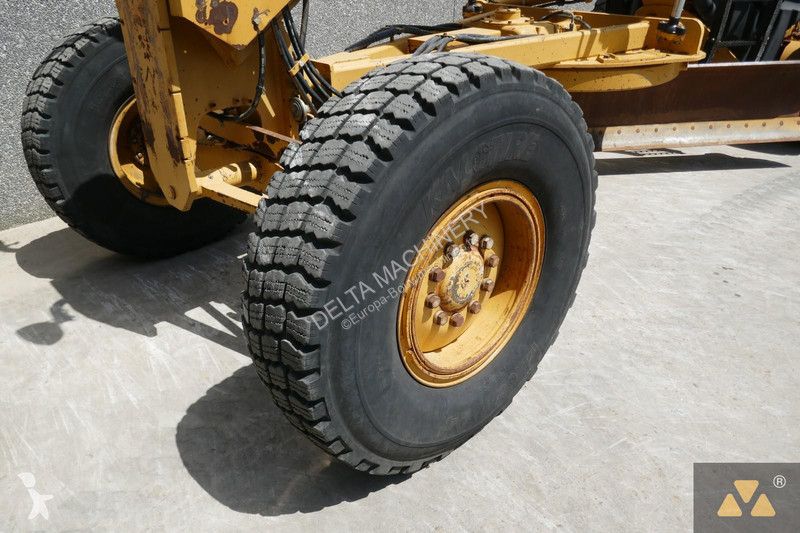 Grejder Caterpillar 140M