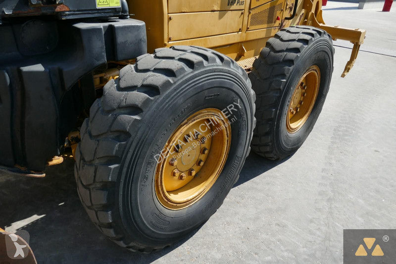 Grejder Caterpillar 140M