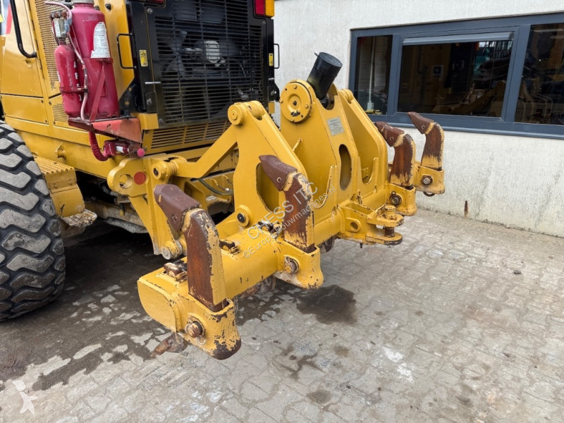 Grejder Caterpillar 140 M