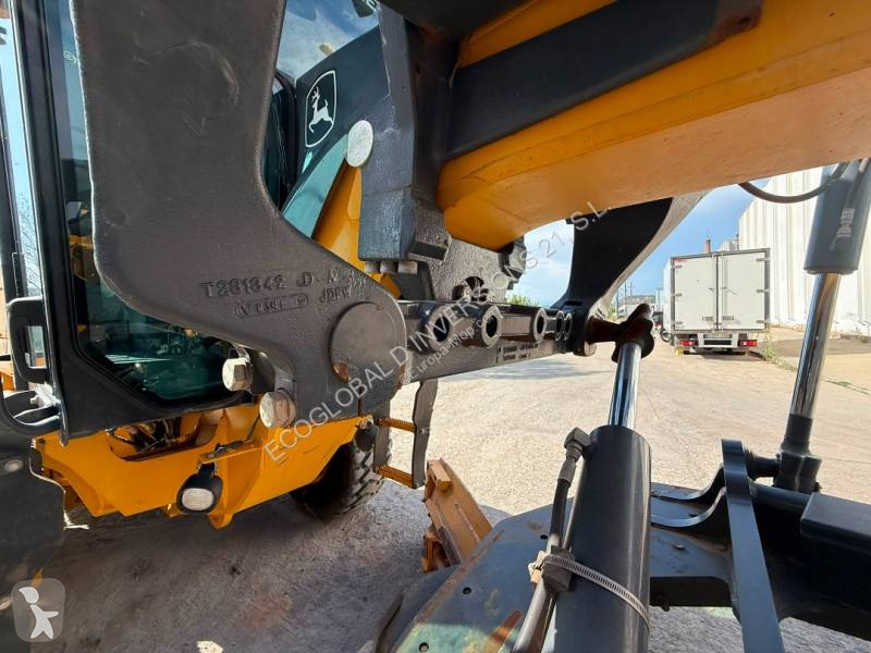 ممهدة طرق John Deere 672GP AWD