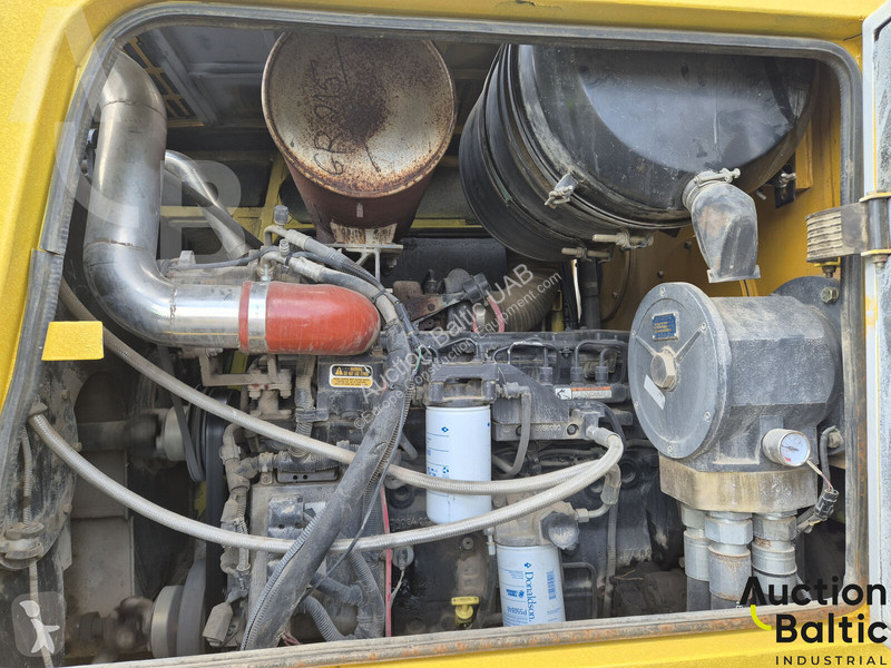 Грейдер XCMG GR215