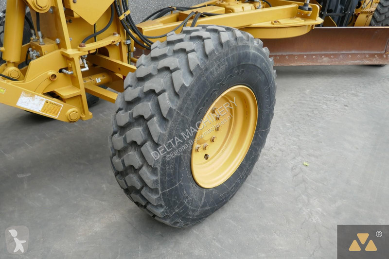 Niveladora Caterpillar 2
