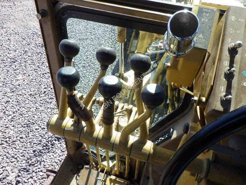 Grader Caterpillar