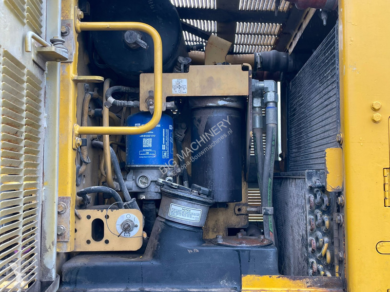 ممهدة طرق Caterpillar CE