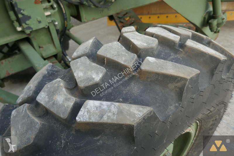 Niveladora Caterpillar Ex-army