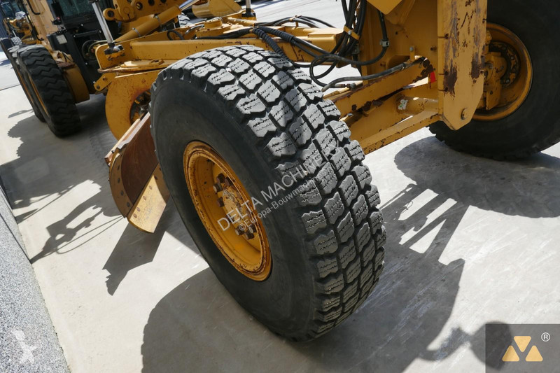Grejder Caterpillar 140M