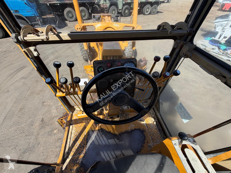 Niveladora Komatsu GD623A-1 - Grader with...