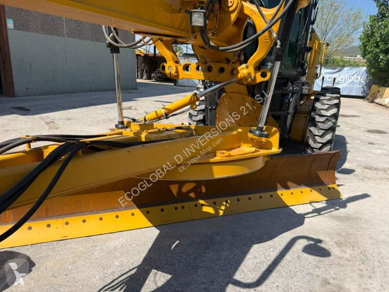 ممهدة طرق Caterpillar 12M3 AWD