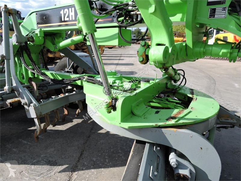 Vägskrapa Caterpillar 12H