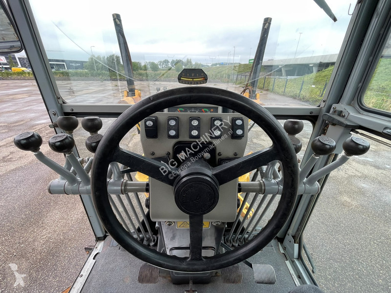 Niveladora Caterpillar 140K