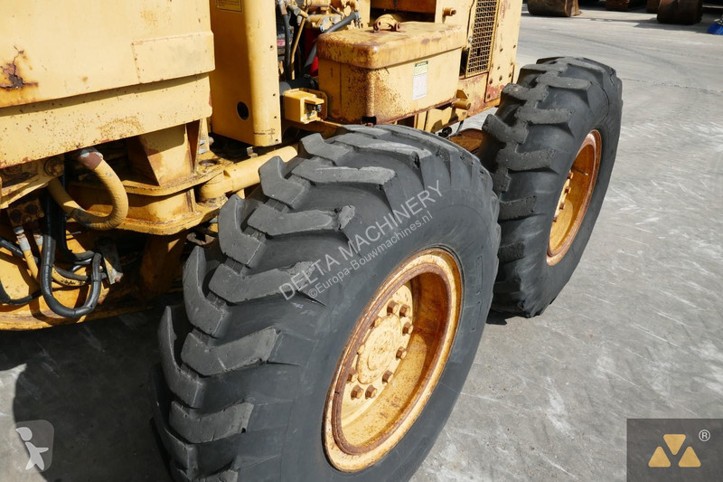 Grader Caterpillar