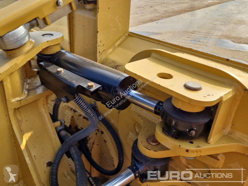 ممهدة طرق Caterpillar D1
