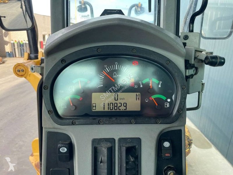Grejder Caterpillar 140M