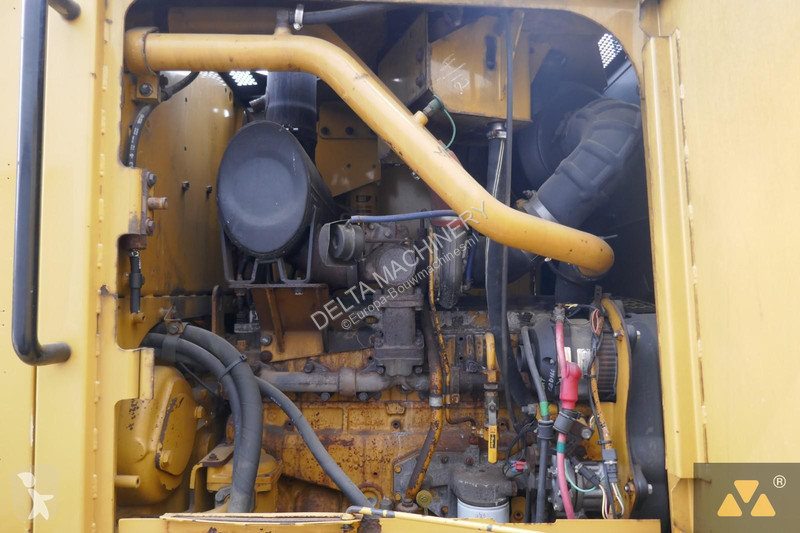 Grejder Caterpillar 140M