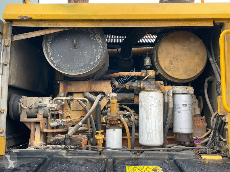 ممهدة طرق Caterpillar CE