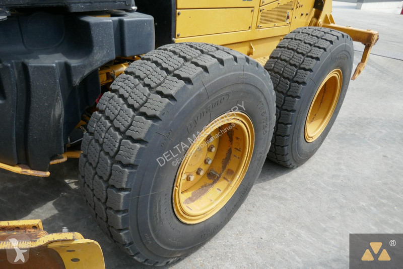 Grejder Caterpillar 140M