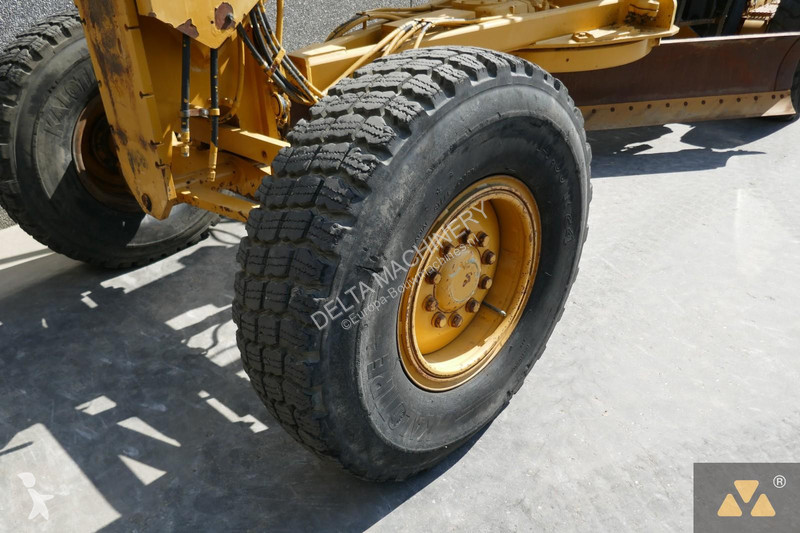 Grejder Caterpillar 140M
