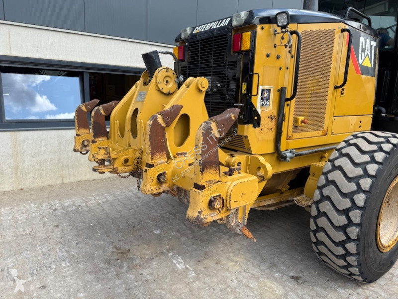 Grejder Caterpillar 140 M