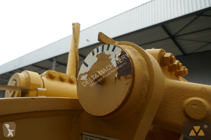 Niveladora Caterpillar