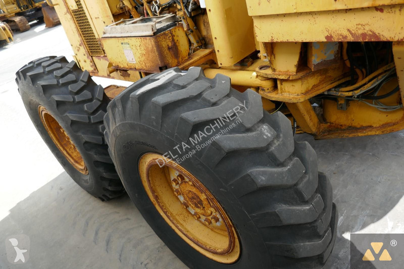 Grader Caterpillar