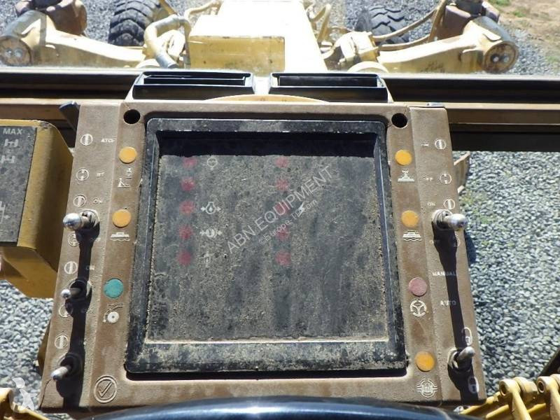 Grader Caterpillar