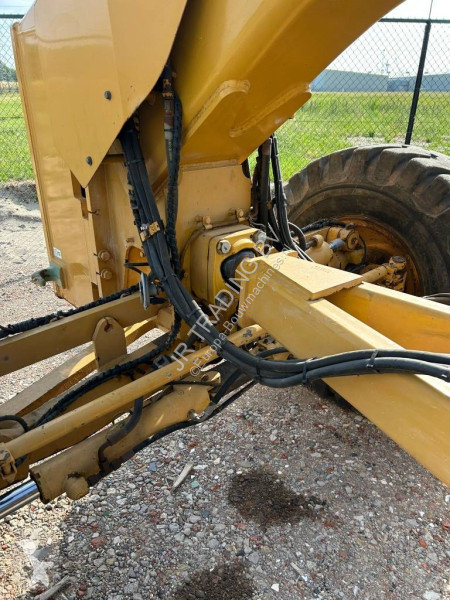 Vägskrapa Caterpillar (CE Certified)