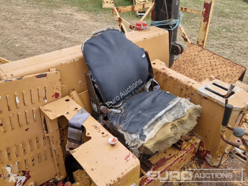 Grader Caterpillar D5B