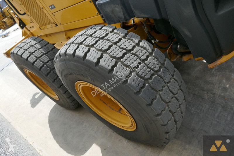 Grejder Caterpillar 140M