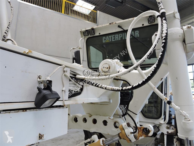 Grejder Caterpillar 12H