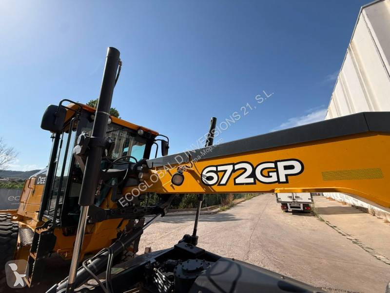 ممهدة طرق John Deere 672GP AWD