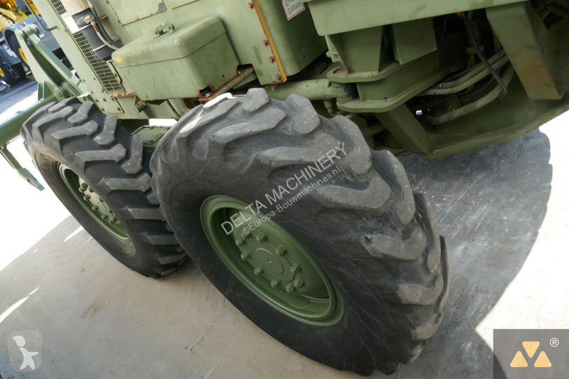 Грейдер Caterpillar Ex-army