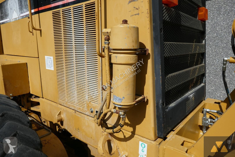 Grader Caterpillar