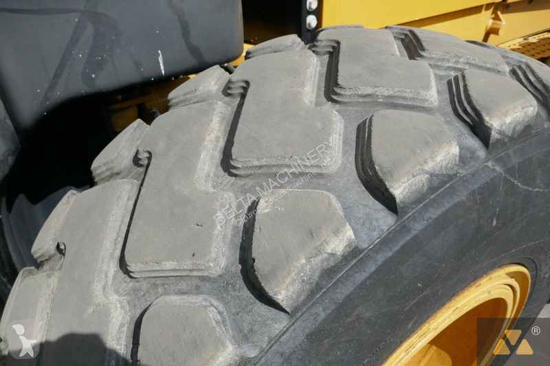 Grader Caterpillar 3