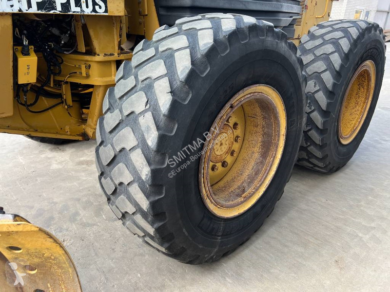 ممهدة طرق Caterpillar