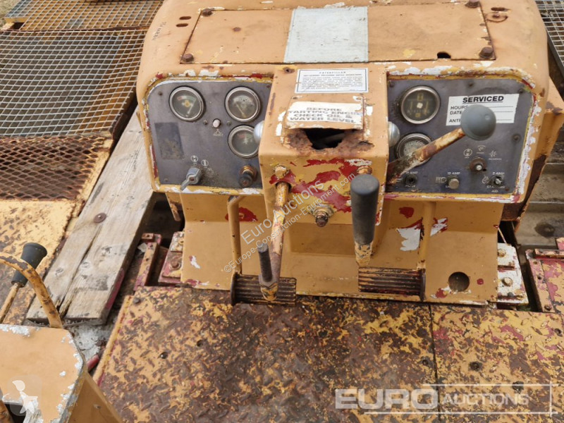 Grader Caterpillar D5B