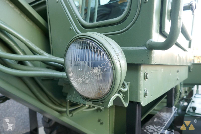 Grejder Caterpillar Ex-army