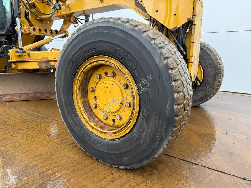 Grejder Caterpillar VHP 6x6 AWH - 4.88m Blade