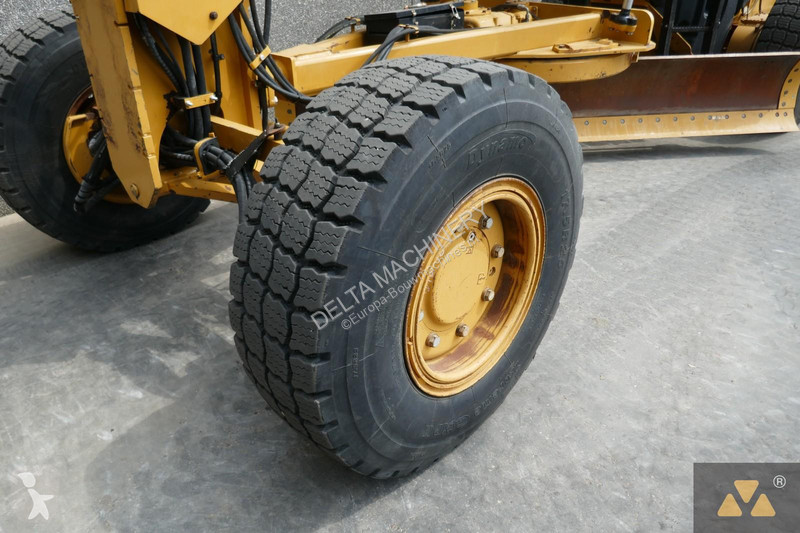 Grejder Caterpillar 140M