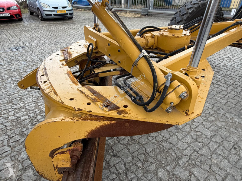 Niveladora Caterpillar 140K .