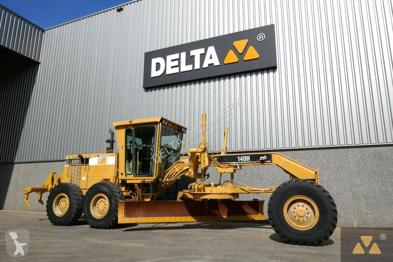 Grader Caterpillar