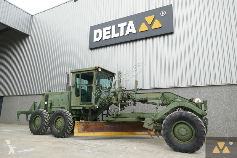 Grejdr Caterpillar Ex-army