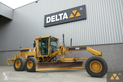 Niveladora Caterpillar