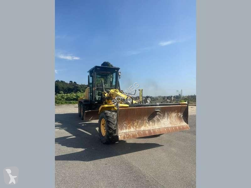 ممهدة طرق New Holland F106.6A 6X6 MACHINE SUISSE