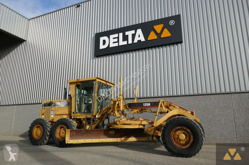 Niveladora Caterpillar